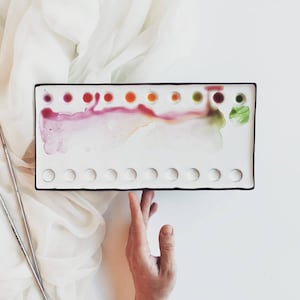 Ceramic paint palette for watercolor, oil, acrylic, gouache color mixing. Handmade. Aesthetic gifts for artists. CLASSIC LINE HORIZON No.3