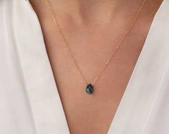 Gold Raw Emerald Necklace, Genuine Emerald Necklace, May Birthstone Necklace, Minimalist Necklace, Dainty Gemstone Necklace
