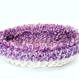 Cat Basket Bed Lavender Purple Crochet 18-Inch Oval White Wicker Vintage Wood Basket Cat Bed Basket Washable Cushion Lavender Pink White