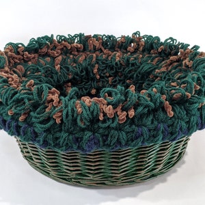 Cat Basket Bed Green Brown Crochet 17-Inch Round Green Brown Wicker Wood Basket Cat Pet Bed Vintage Basket Washable Cushion Liner Cover