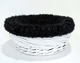 Cat Basket Bed Black Crochet 14-Inch Round White Wicker Willow Basket Cat Pet Bed Basket Washable Liner Cover