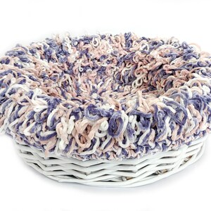 Cat Basket Bed Pink Lavender Crochet 16-Inch Round White Wicker Vintage Wood Basket Cat Bed Basket Washable Cushion Lavender Pink White