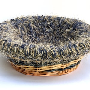 Cat Basket Bed Royal Blue Ivory Crochet 16-Inch Striped Blue Round Natural Wicker Vintage Basket Cat Pet Bed Basket Washable Cushion