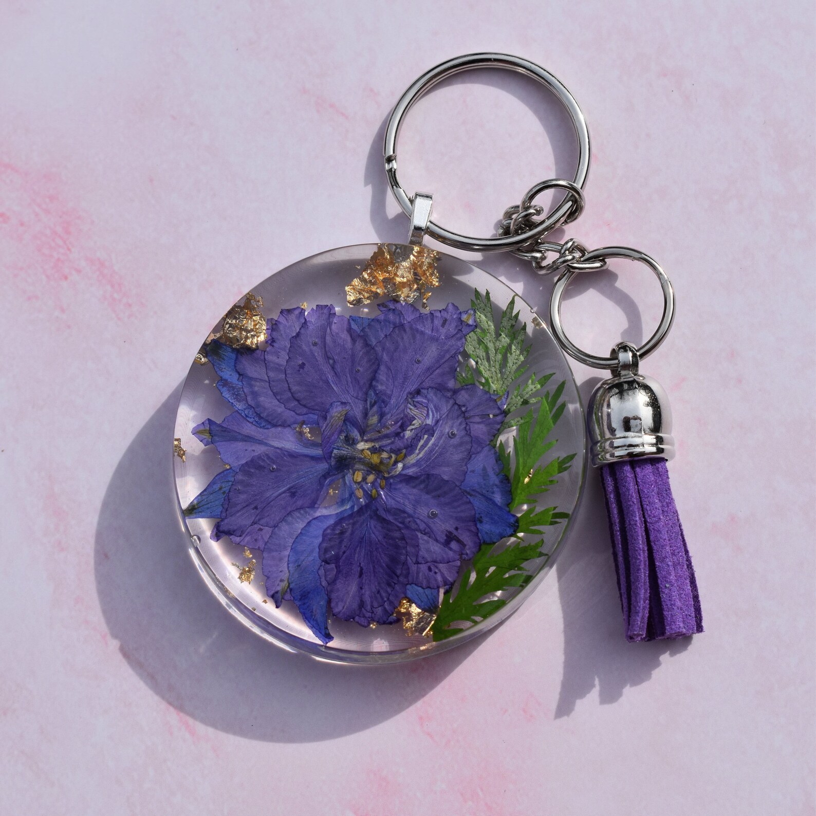 Pressed flower resin keychain purple Etsy