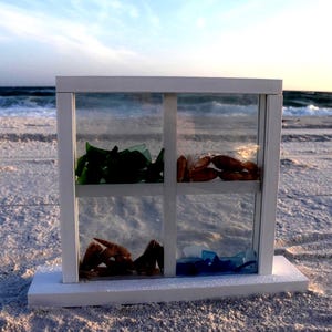 Wanderer Stand Up Sea and Beach Glass Display Window with Dividers-4 square