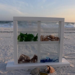 Wanderer Stand Up Sea and Beach Glass Display Window with Dividers-4 square