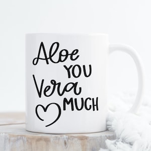 Aloe You Vera Much SVG, lustige Pflanze Spruch, Pflanze Mama Geschenk, Oma Geschenk, Hand gezeichnet, Hand beschriftet, kommerzielle Nutzung SVG, Png, Dxf