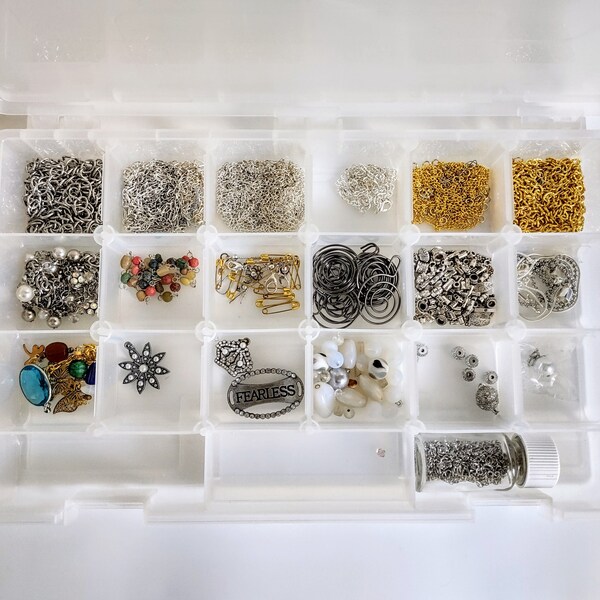 Assorted Beads with Tray Organizer Box of Jewelry Making Supplies 21 Compartment Latch Box Chain Links for Necklaces Chains Pendants Charms