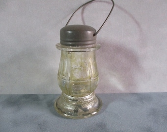 Antiguo contenedor de caramelos de linterna en miniatura