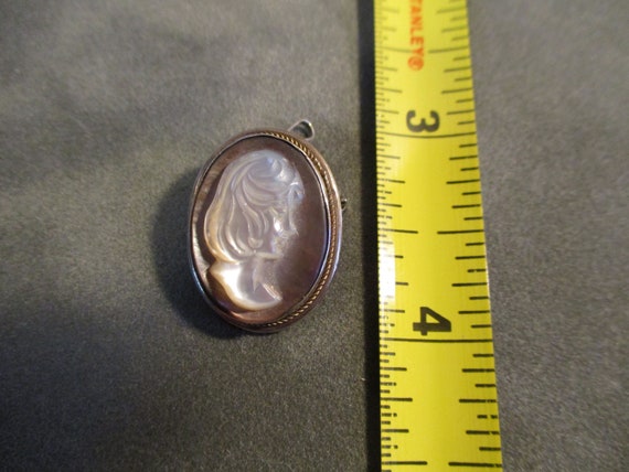 Cameo Pendant, Mother of Pearl - image 6