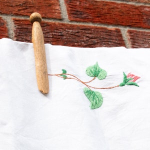 Vintage Floral Embroidered Tablecloth, Vintage Embroidery, Vintage Table Linens