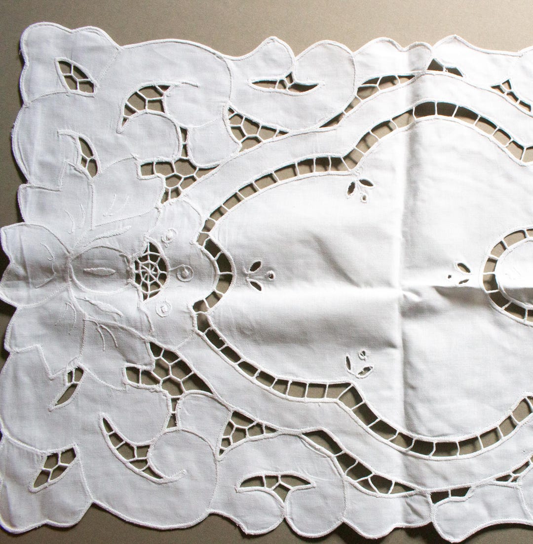 Setting Cloth Vintage Crochet Table Setting Cloth or Dressing Table Cloth, Vintage ...