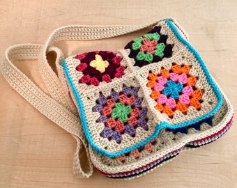 Granny Square Messenger Bag with Inner Pocket, Crocheted Shoulder Bag, Colorful Retro Crossbody Purse, Gift for Women