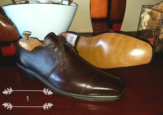 shoe eyelets