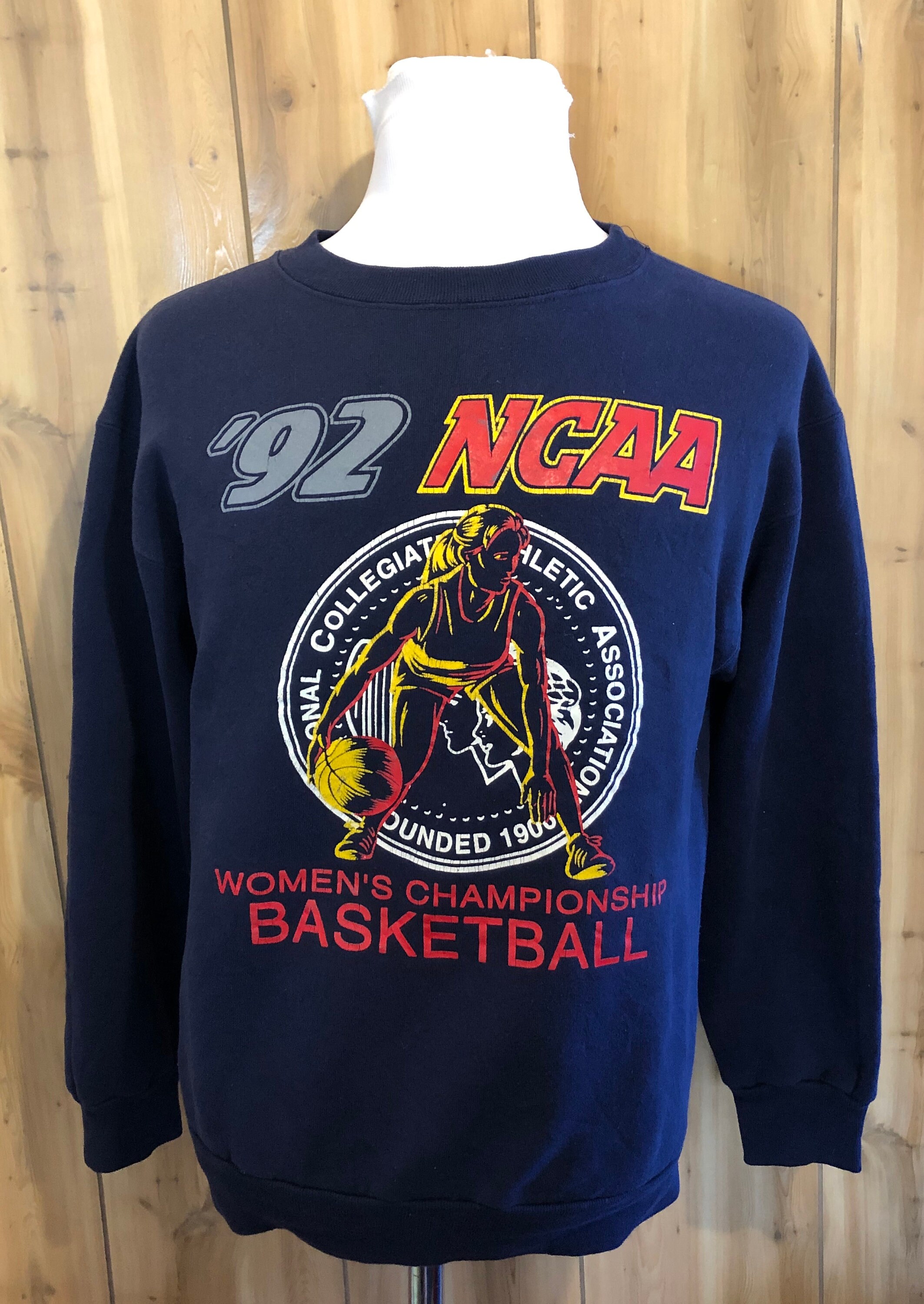 Vintage 90s NCAA Women's National Championship 1992 College Basketball Blue Crewneck Sweatshirt - vintage college sweatshirt (Large)