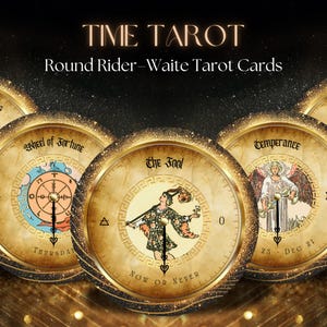 Könnte beinhalten: Round Rider-Waite Tarotkarten mit Zifferblatt-Design. Die Karten zeigen Illustrationen von Knight of Swords, Wheel of Fortune, The Fool, Temperance und Three of Swords. Der Text "TIME TAROT" steht oben.