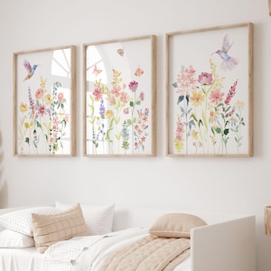 Kolibries met wilde bloemen en vlinders muurkunst set van 3, afdrukbare kleurrijke bloemen aquarellen, digitale download