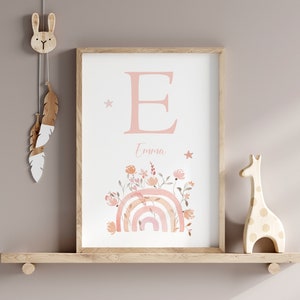 Impresión inicial del arco iris boho, carta personalizada y cartel de nombre para la guardería de niñas, signo del arco iris foral, arte de la pared de la habitación del bebé, impresión de descarga digital
