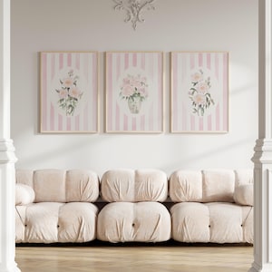 Juego de 3 impresiones florales de color rosa claro con peonías vintage para pared, decoración para sala de estar, impresiones grandmillenial, carteles estéticos con flores a rayas digitales