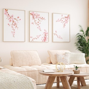 桜のプリント可能な壁アート 3 点セット、ブラッシュ ピンクの花の水彩画プリント、ミニマリストの寝室の装飾、リビングルームの壁アートのダウンロード