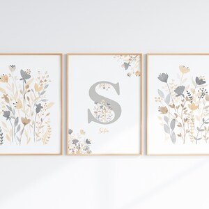Boho Girls Nursery Wall Art Set de 3, nombre de letra floral, impresiones personalizadas de la habitación del bebé, monograma inicial de flores silvestres, descarga instantánea