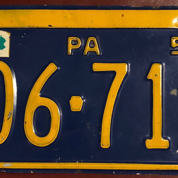 Vintage 1958 PA License Plate in very good condition