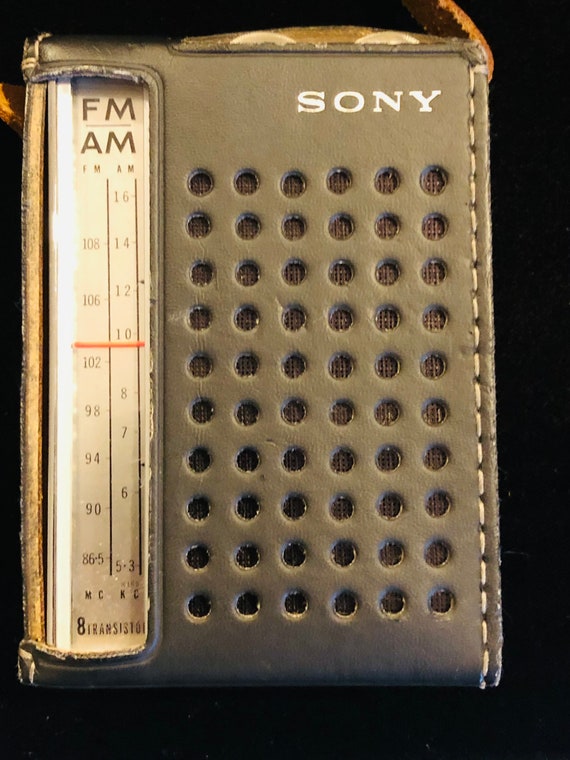 Vintage Original AM /FM 8 Transistor 1960s Sony Portable Vintage Original AM /FM 8 Transistor 1960s Sony Portable
