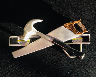 Vintage Original 1981 Unisex Great American Buckle Company Saw, Level  and Hammer in Excellent condition