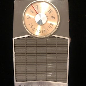 Vintage RCA Transistor Radio (Not working)