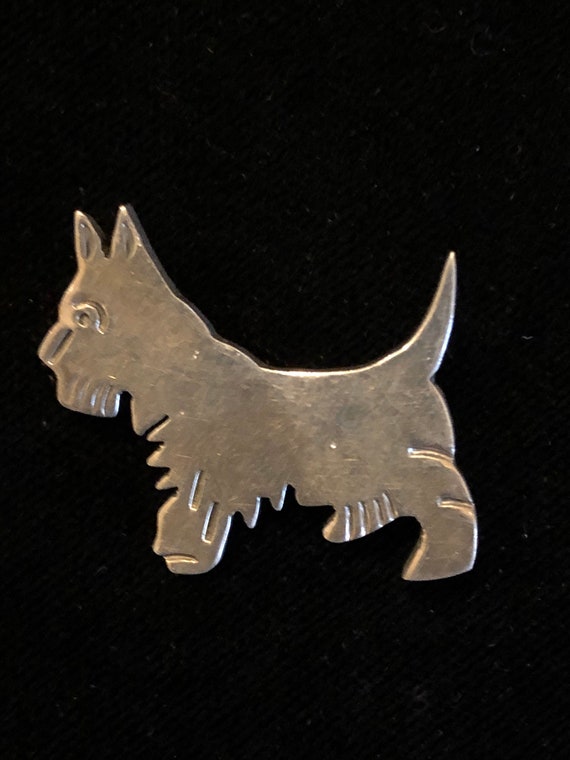 Beautiful Sterling Silver Dog Pin