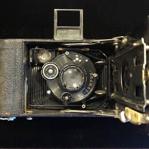 Vintage 1930s Voigtlander Comptur DRP Folding Camera with leather case