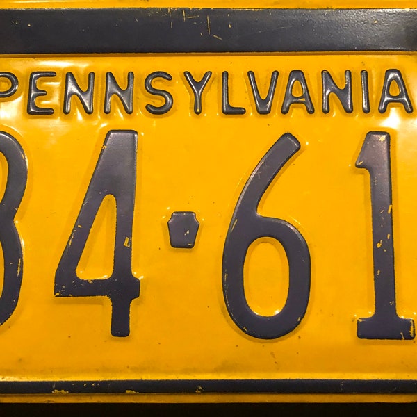 1970 Original Vintage Pa License plate in good condition