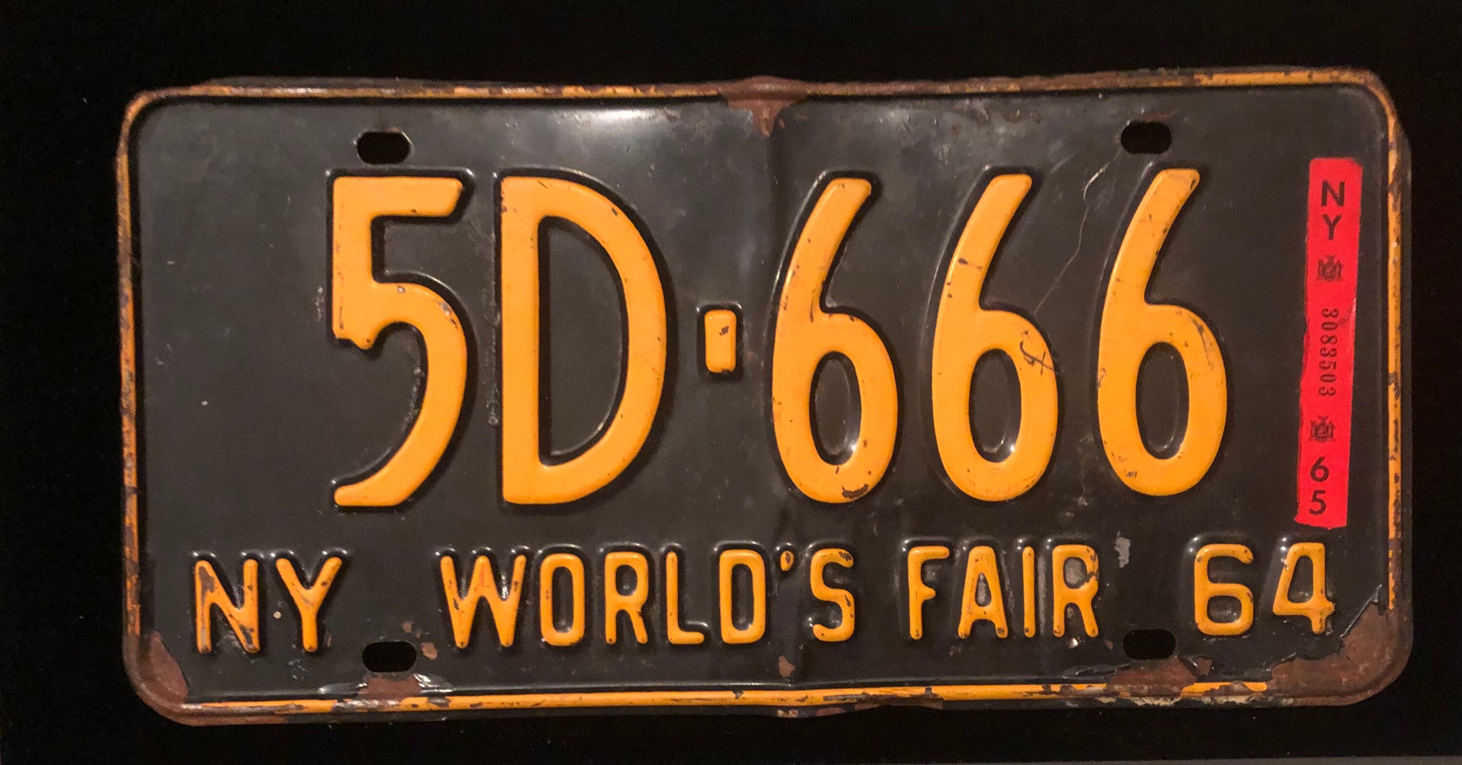 Vintage Original 1964 NY Worlds Fair License Plate With Registration
