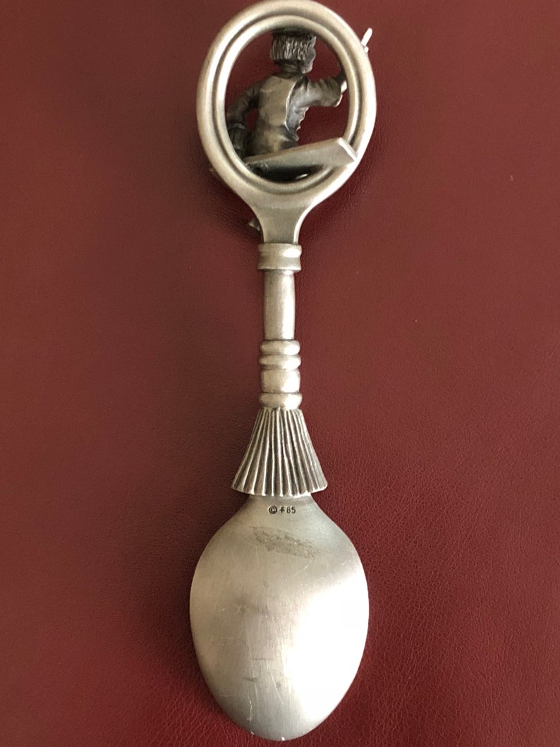 Dutch Boy Paints Spoon