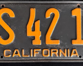 1952 California Horseless Carriage License Plate - Red & White