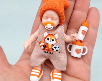 Mijn mini Baby Zuru-kleding voor een pop van 2,5 inch (schaal 1:6). Geen pop, geen bed.