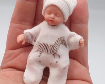 my mini baby zuru clothes for 2.5 inch 1:6 scale doll N0 doll No bed