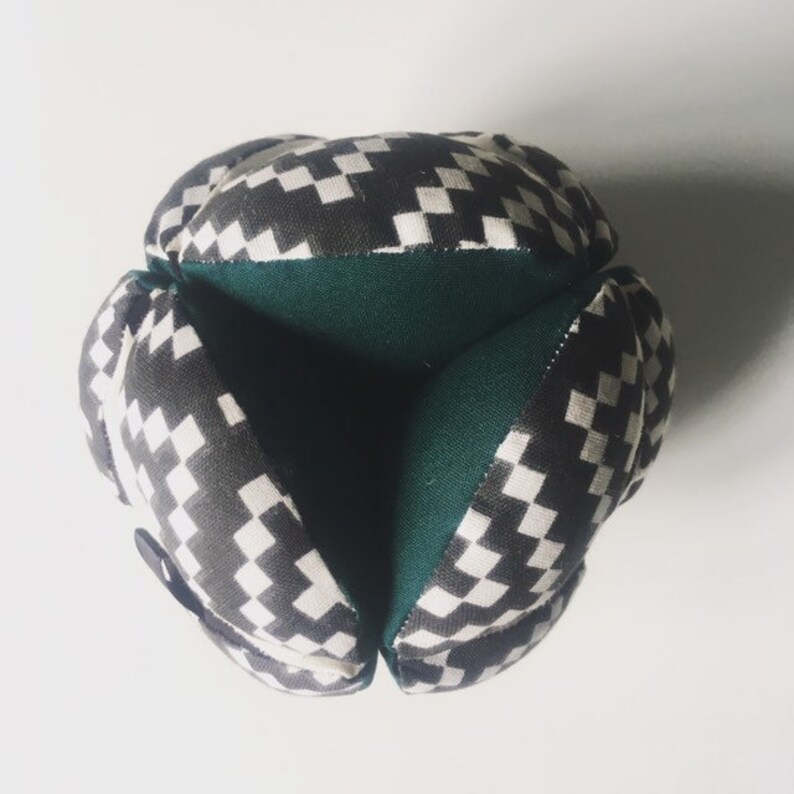 Montessori baby gift Gripping ball sensory toy