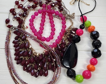 Vintage Junk jewelry lot, Lot Craft Junk Wear Resale, tangled Crafting Broken Jewelry Lot