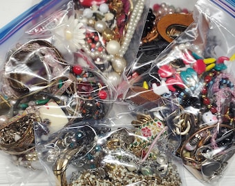 Junk Jewelry lot, Vintage and Modern Grab Bag 1 LB Bag of Mixed Costume Crafting Jewelry Lot