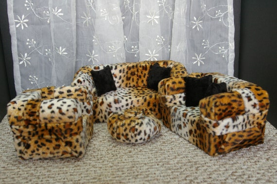 Leopard print sale settee