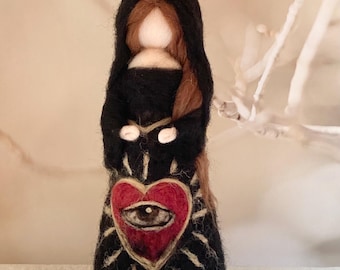 Sacred heart with eye figurine, the eye of intuition,gothic, altar, mantel, celestial vintage decor
