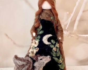 The lady and the dragon wool figurine, medieval fantasy decor, fairytale decor, vintage botanical decor, fall autumn decor, wood, Forest