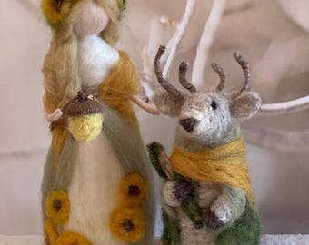 Figura de lana de diosa hada de verano con su animal espiritual, decoración de verano, mesa natural del solsticio de verano, Litha, Lammas, ciervo, abeja, Waldorf