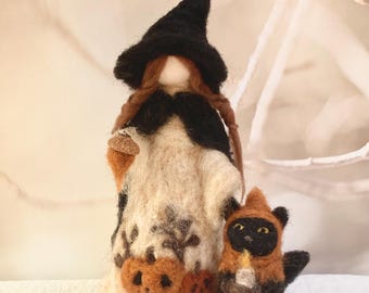 Needle felt Halloween witch fairy with her black cat, Halloween lantern walk , Waldorf decor , autumn decor, Halloween, fall harvest decor