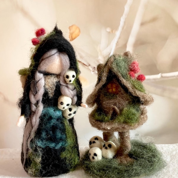 Baba Yaga and her hut on chicken legs,needle felted Halloween figurine, Halloween decor, vintage Halloween, witchy decor, witch, fairy tale