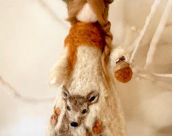 Needle felt Autumn forest Deer spirit figurine, with doe,Waldorf, warm cosy woodland decor, Halloween,harvest Thanksgiving decor,cottagecore