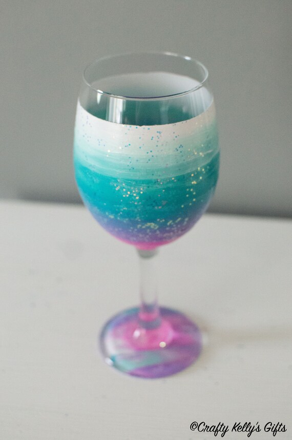 Featured image of post Ombre Glitter Wine Glasses - I receive a small commission at no cost to you when you make a purchase using my links make your own glitter wine glasses with glitter, mod podge, triple thick and some vinyl decals.