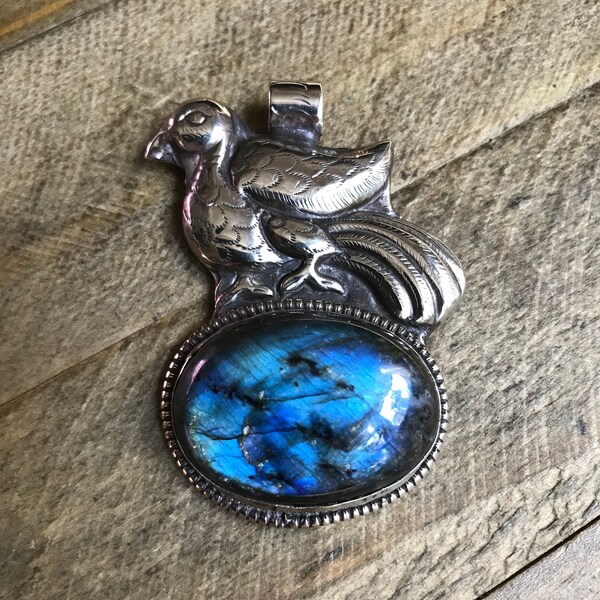 Bird pendant set with labradorite, handcrafted, Nepalese, Tibetan repousse silver, Himalayan, 57X35 mm