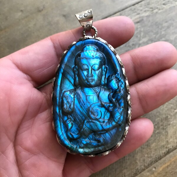 Labradorite carved buddha pendant, handcrafted, Nepalese, Tibetan repousse silver, 69X37 mm